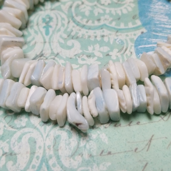 Vintage Boho 1970s Genuine Shell Puka Necklace - Picture 5 of 12